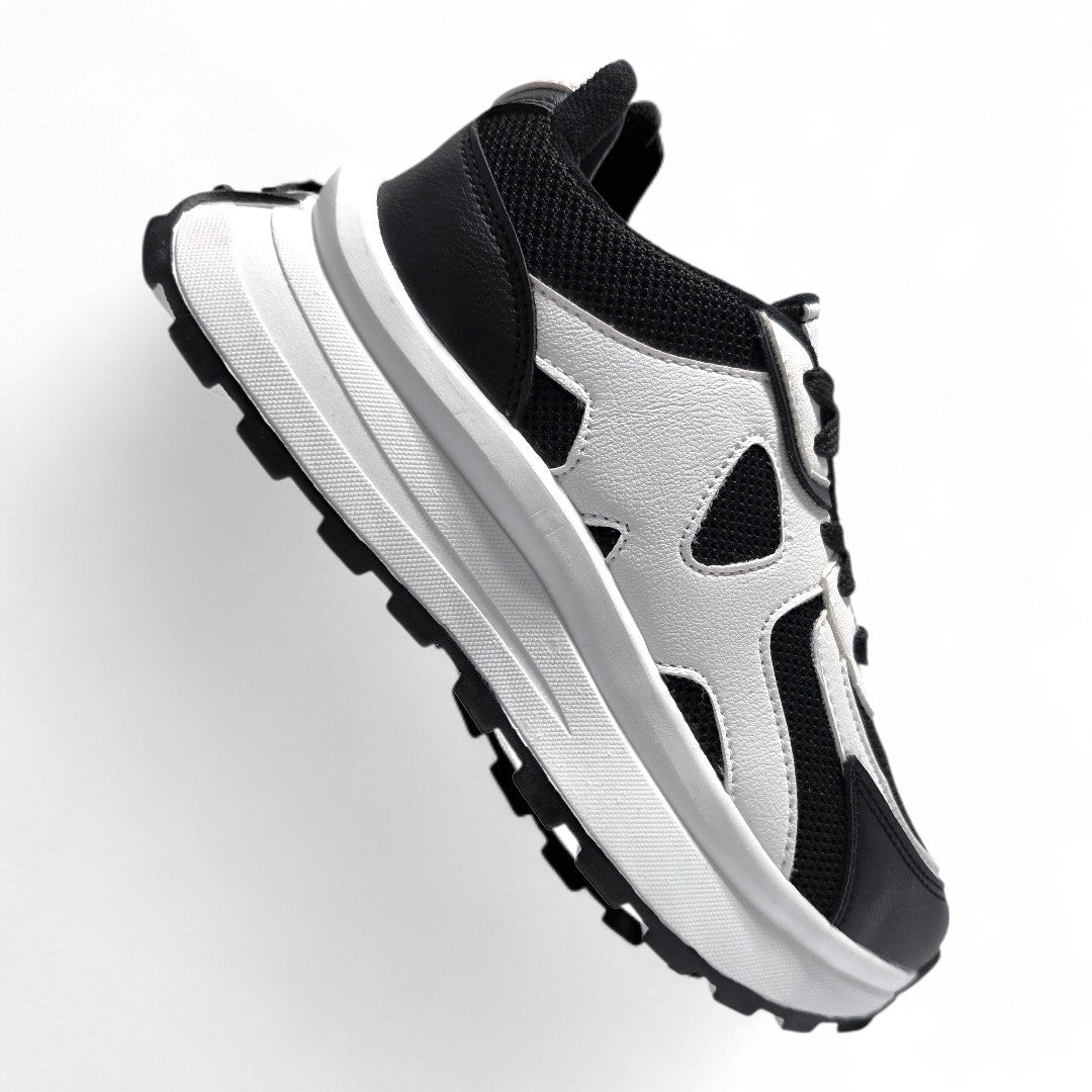 Nova Black & White