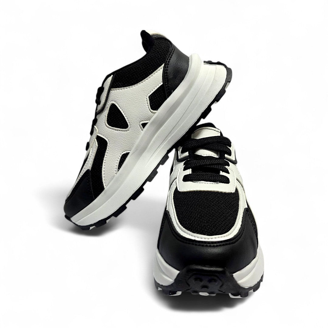 Nova Black & White