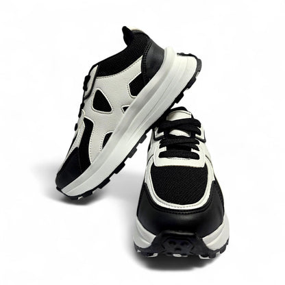 Nova Black & White