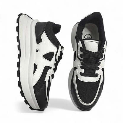 Nova Black & White
