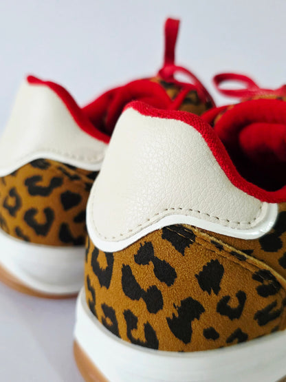 Tennis Cheeta