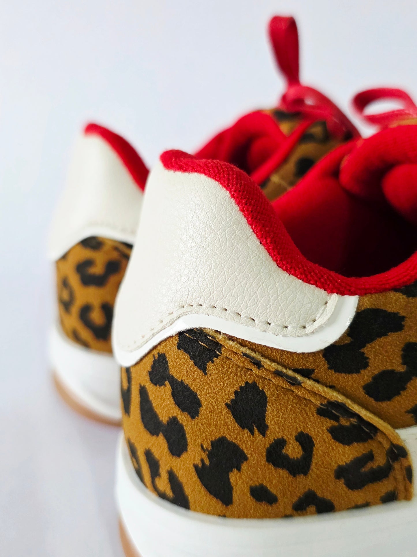 Tennis Cheeta